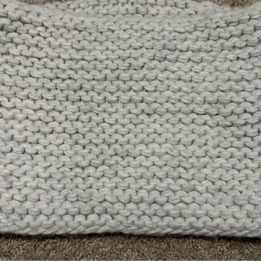 Abercrombie & Fitch Cream Colored Chunky Knit Wool Blend Infinity Scarf